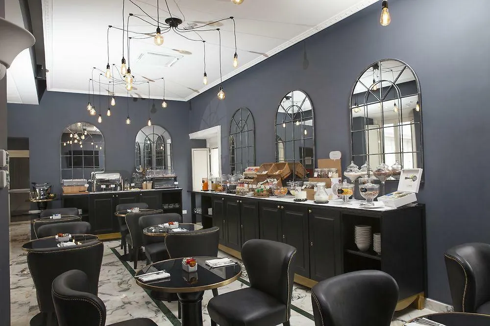 Boutique Hotel Metro 900 Naples Italy